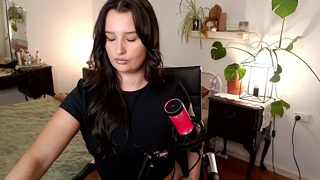 Lenas Room online show from 05-25-26, 05:51