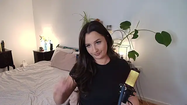 Lenas Room online show from 03-25-26, 06:35