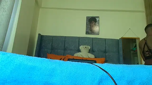Snapshot of t-NaughtyLicia chatting on 02-17-25, 05:25 t-NaughtyLicia online show from 02-17-25, 05:25