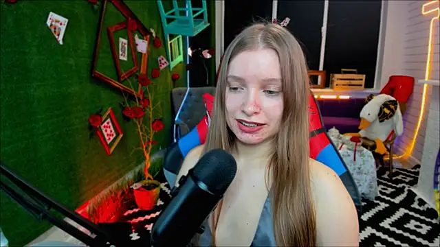 Snapshot of MayaSinabon chatting on 02-18-25, 03:20 MayaSinabon online show from 02-18-25, 03:20