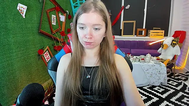 Snapshot of MayaSinabon chatting on 02-11-25, 12:25 MayaSinabon online show from 02-11-25, 12:25