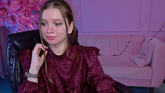 Snapshot of MayaSinabon chatting on 03-01-25, 03:16 MayaSinabon online show from 03-01-25, 03:16