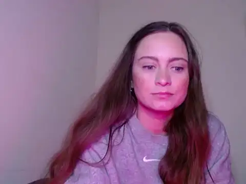 Snapshot of Sophie_Raegan chatting on 12-27-24, 10:45 Sophie Raegan online show from 12-27-24, 10:45