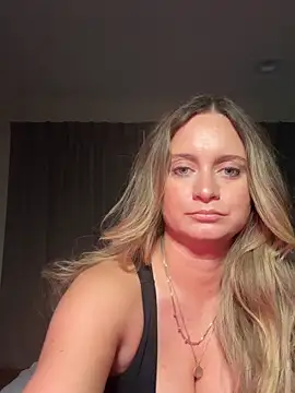 Sophie Raegan online show from 12-16-25, 08:40