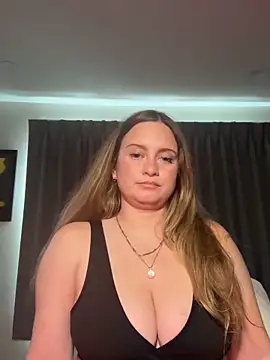 Sophie Raegan online show from 02-19-26, 09:23