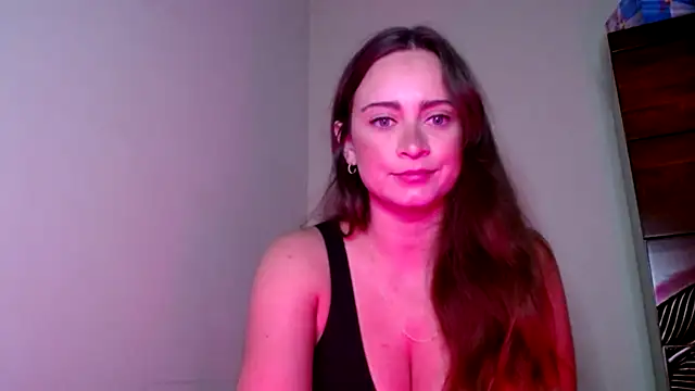 Snapshot of Sophie_Raegan chatting on 12-04-24, 10:07 Sophie Raegan online show from 12-04-24, 10:07