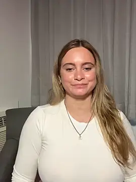 Sophie Raegan online show from 04-07-26, 02:08