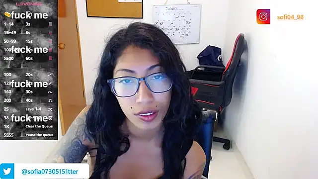 Snapshot of sofia_rosse4 chatting on 06-25-26, 11:43 sofia rosse4 online show from 06-25-26, 11:43