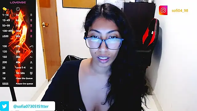 Snapshot of sofia_rosse4 chatting on 07-19-26, 01:47 sofia rosse4 online show from 07-19-26, 01:47