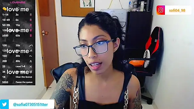 Snapshot of sofia_rosse4 chatting on 07-13-26, 01:49 sofia rosse4 online show from 07-13-26, 01:49