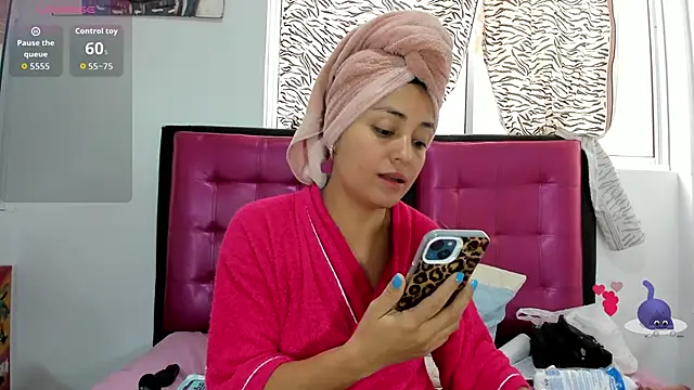 Snapshot of AlanaLars chatting on 02-13-26, 09:04 AlanaLars online show from 02-13-26, 09:04