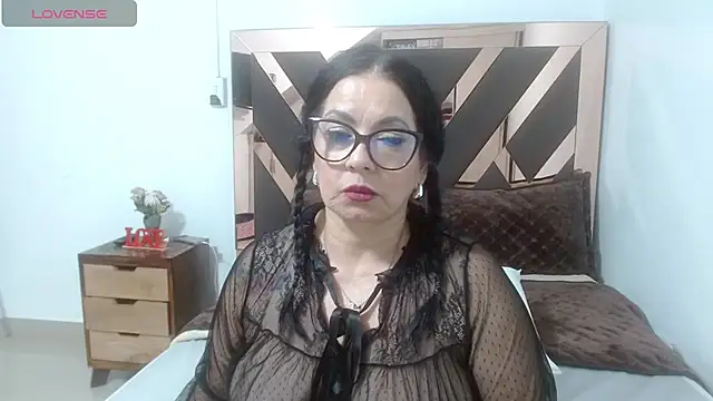 lindaesmeralda online show from 04-15-26, 10:10