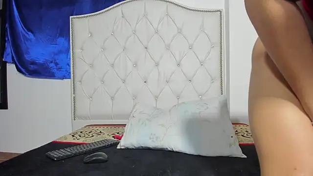 Snapshot of Anny_jhonsonx chatting on 03-08-25, 04:34 Anny jhonsonx online show from 03-08-25, 04:34