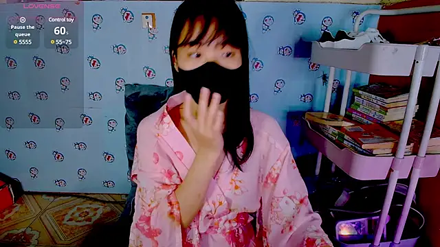 Snapshot of __Saphia__ chatting on 03-06-25, 02:29   Saphia   online show from 03-06-25, 02:29