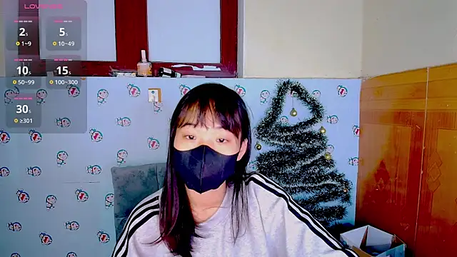 Snapshot of __Saphia__ chatting on 12-23-24, 12:14   Saphia   online show from 12-23-24, 12:14