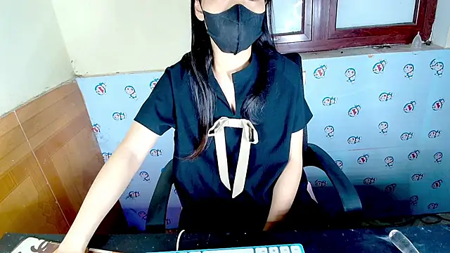 Snapshot of __Saphia__ chatting on 10-19-25, 02:42   Saphia   online show from 10-19-25, 02:42