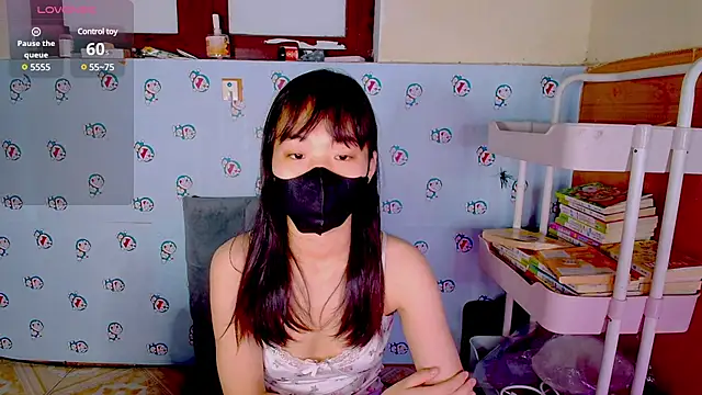 Snapshot of __Saphia__ chatting on 03-04-25, 12:39   Saphia   online show from 03-04-25, 12:39