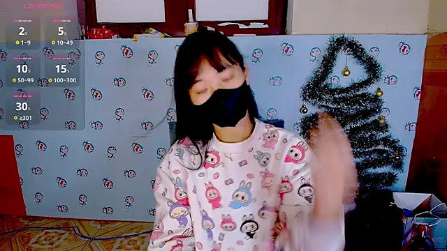 Snapshot of __Saphia__ chatting on 12-27-24, 04:36   Saphia   online show from 12-27-24, 04:36