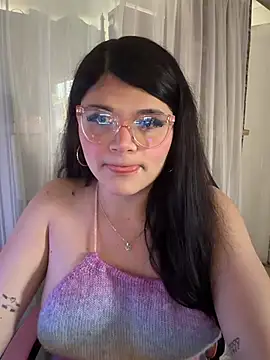 Snapshot of dayis_butera chatting on 07-15-26, 01:18 dayis butera online show from 07-15-26, 01:18
