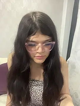 Snapshot of dayis_butera chatting on 05-28-26, 12:44 dayis butera online show from 05-28-26, 12:44