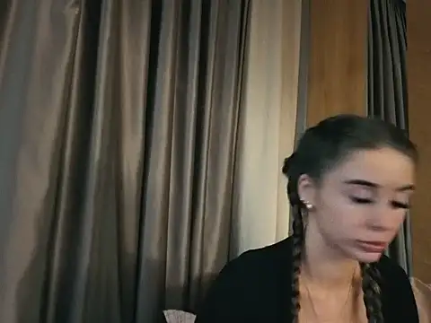 Snapshot of your_bunnygirl chatting on 10-24-25, 06:18 your bunnygirl online show from 10-24-25, 06:18