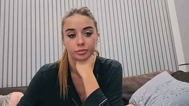 Snapshot of your_bunnygirl chatting on 09-24-25, 05:52 your bunnygirl online show from 09-24-25, 05:52