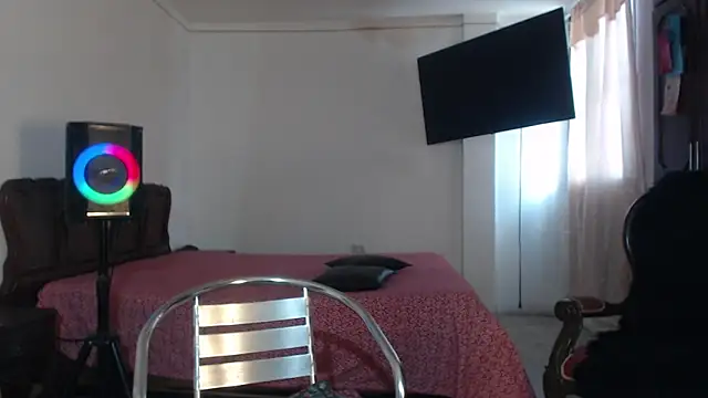 aliceesmith online show from 10-26-25, 01:33