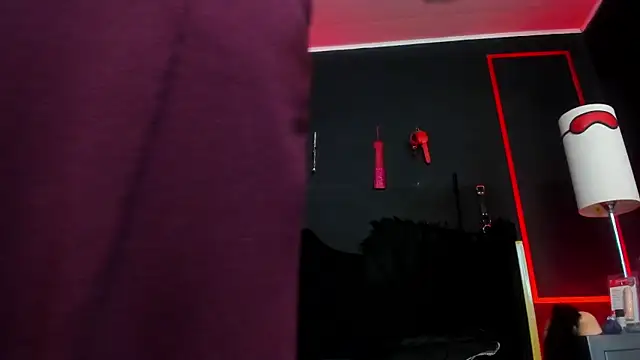 CharlotteScotte online show from 11-25-25, 12:05