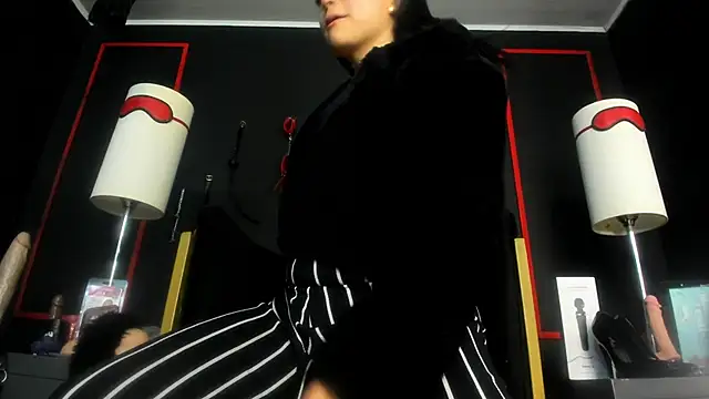 CharlotteScotte online show from 10-15-25, 12:13