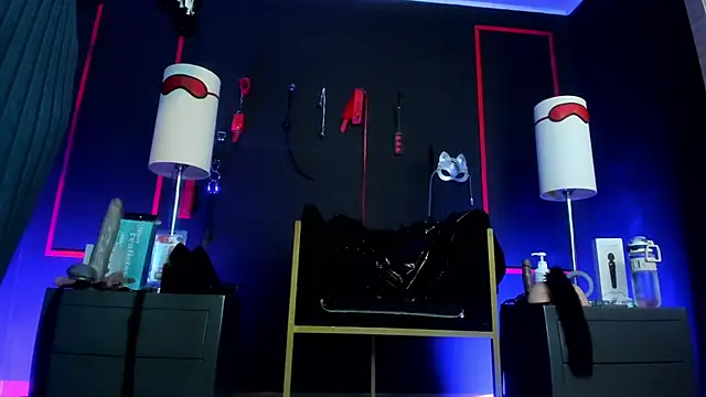 CharlotteScotte online show from 10-30-25, 12:25