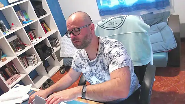 ravingr4d4 online show from 04-15-26, 08:09