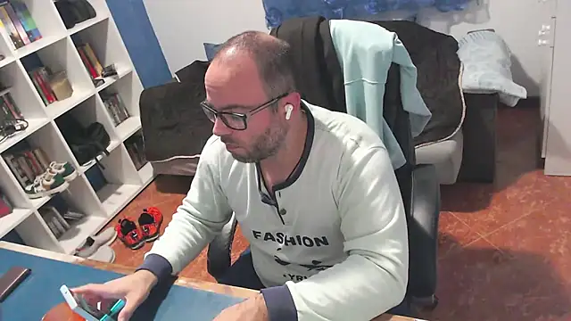 ravingr4d4 online show from 11-12-25, 11:19