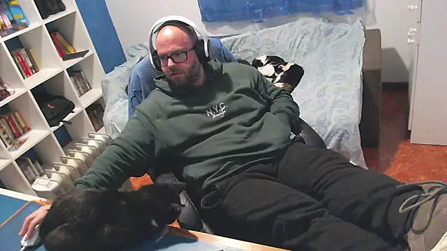 ravingr4d4 online show from 02-12-26, 11:15