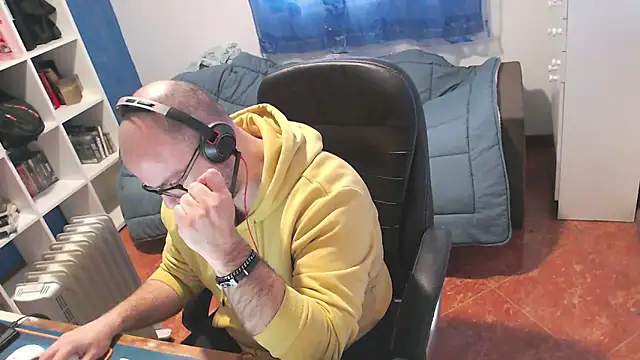 ravingr4d4 online show from 03-10-26, 11:03