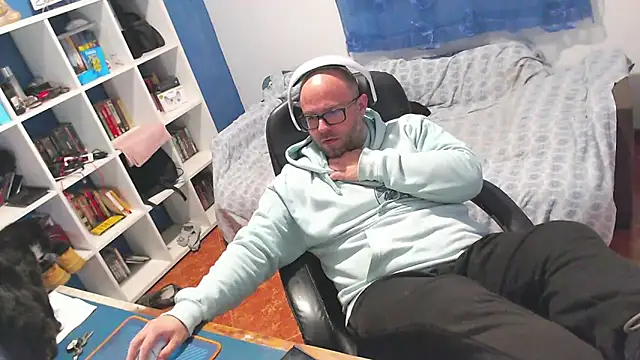 ravingr4d4 online show from 02-04-26, 11:55