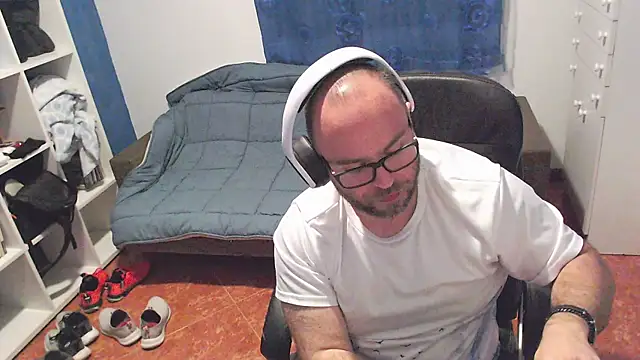 ravingr4d4 online show from 05-14-26, 09:01