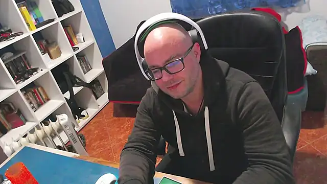 ravingr4d4 online show from 12-17-25, 10:15