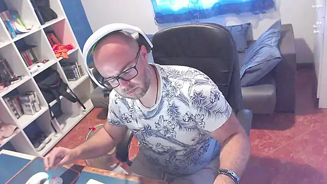ravingr4d4 online show from 05-28-26, 10:00