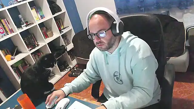 ravingr4d4 online show from 11-17-25, 09:13