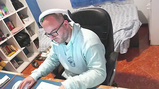 ravingr4d4 online show from 02-02-26, 09:52