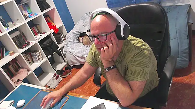 ravingr4d4 online show from 05-19-26, 10:17