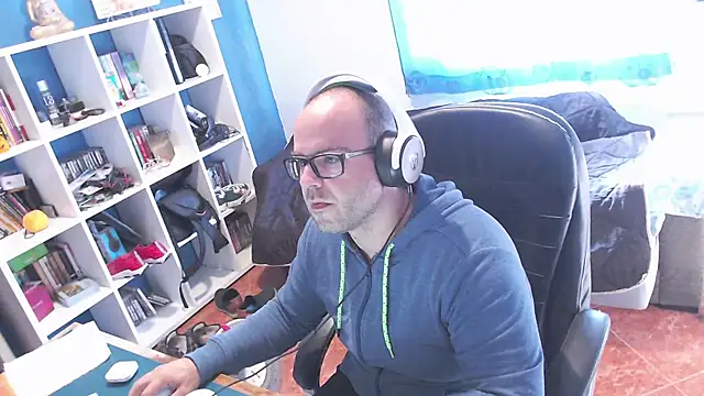 ravingr4d4 online show from 11-03-25, 09:24