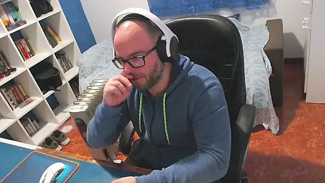 ravingr4d4 online show from 02-10-26, 10:09