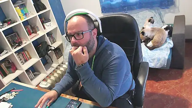 ravingr4d4 online show from 01-11-26, 03:30