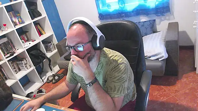 ravingr4d4 online show from 07-10-26, 08:14