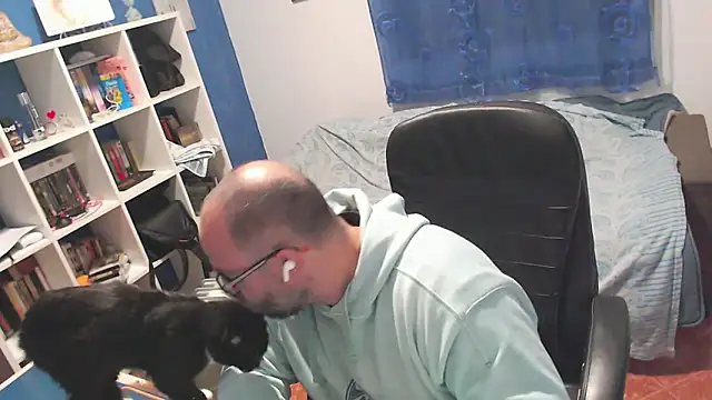 ravingr4d4 online show from 03-18-26, 09:48