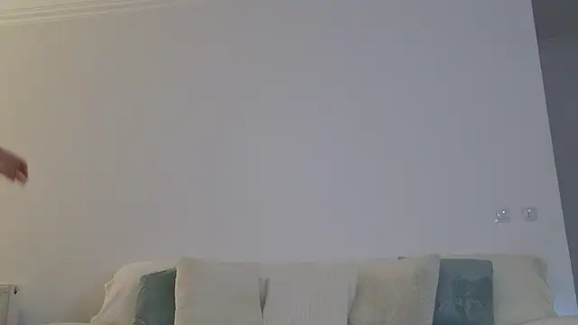 LilyRoselyn online show from 12-17-25, 04:23