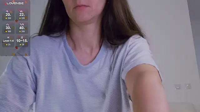 LilyRoselyn online show from 10-30-25, 01:09