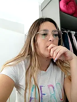 Snapshot of Daniela77771 chatting on 03-28-26, 02:40 Daniela77771 online show from 03-28-26, 02:40
