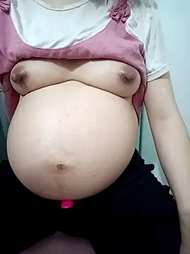 SweetGirl2k2 online show from 04-17-26, 11:40